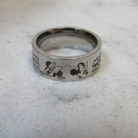 Minnie Mouse Size 8 Steel Ring - Picture 2 of 8